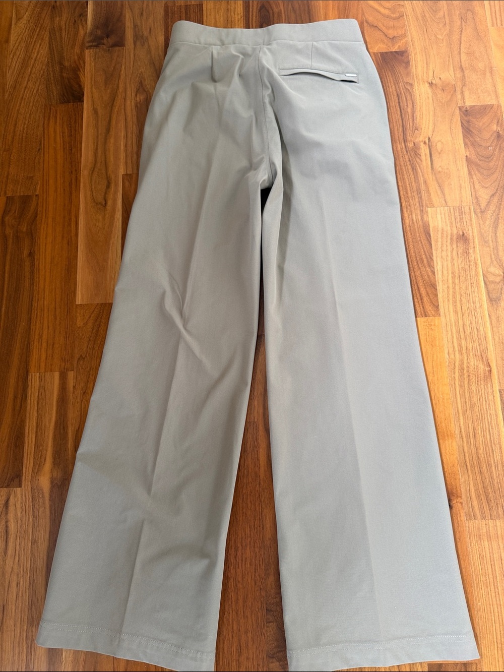 Vuori Meta Wide leg Pants Light Khaki NWOT - Picture 5 of 5